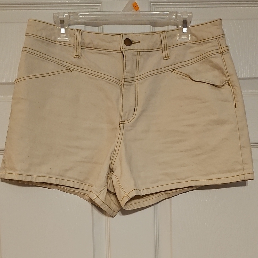 Universal Thread Women’s Cream Cotton Denim Shorts